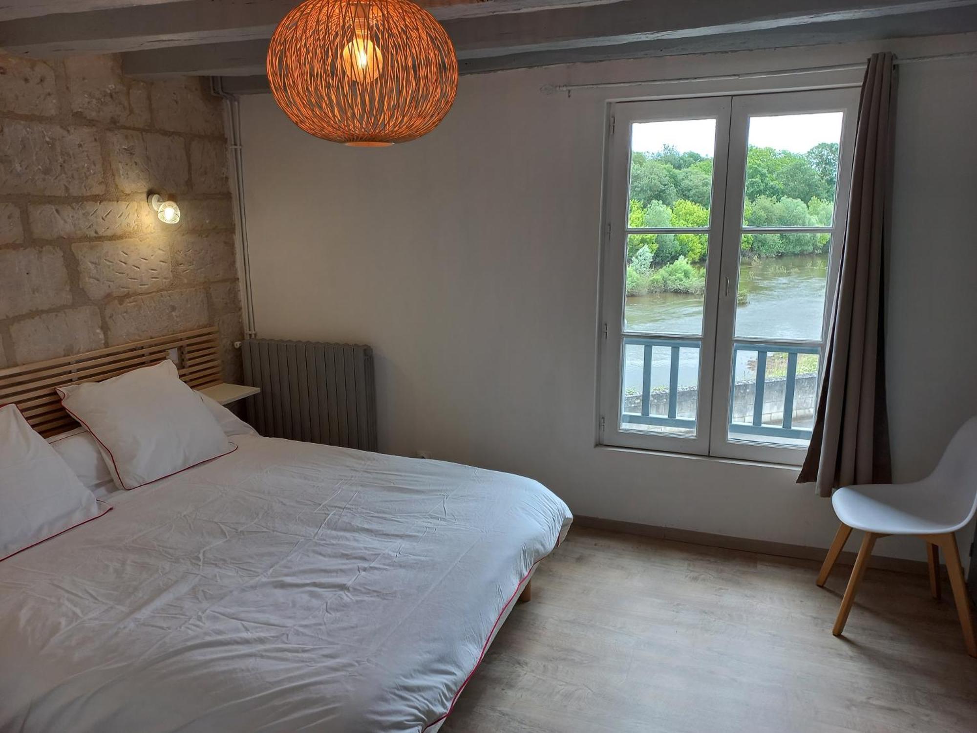 Agreable Maison De Ville Au Coeur De Chinon Eksteriør bilde
